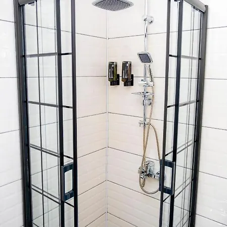 אודיירן Comfort Center Suit Hotel מראה חיצוני תמונה