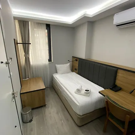 אודיירן Comfort Center Suit Hotel מראה חיצוני תמונה