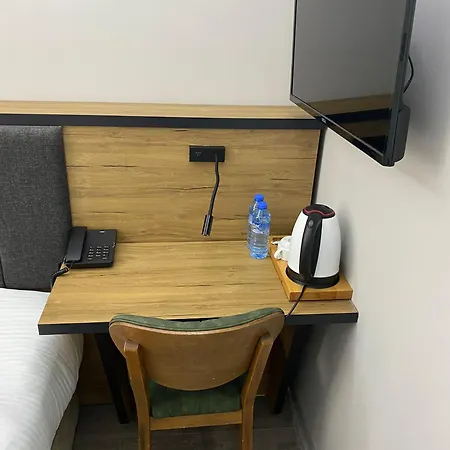 אודיירן Comfort Center Suit Hotel מראה חיצוני תמונה